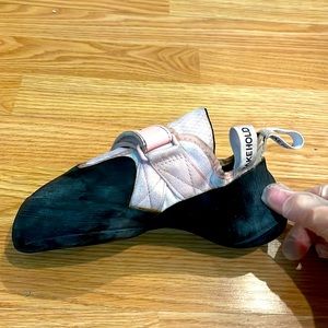 Women’s rock climbing shoes